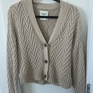 Abercrombie beige sweater